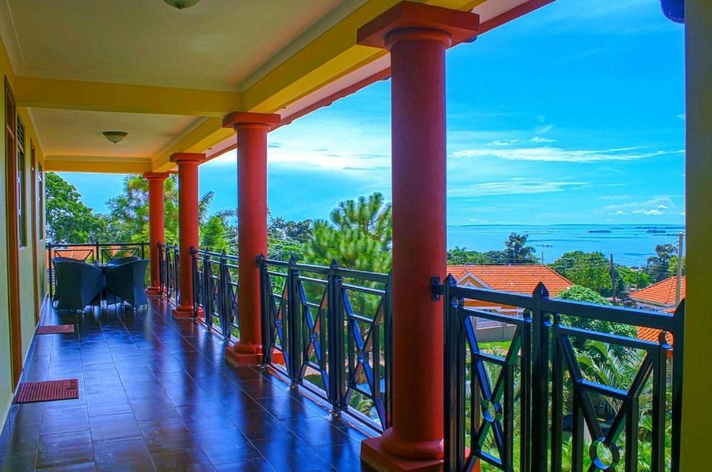 Rosemary Courts Bed And Breakfast Entebbe Luaran gambar