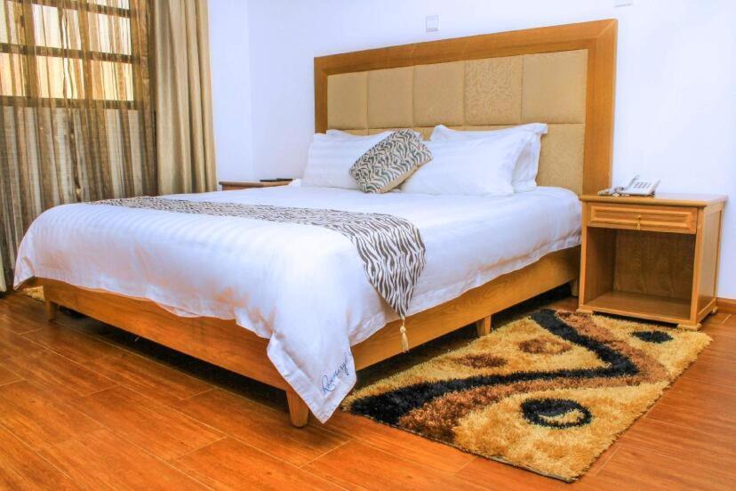 Rosemary Courts Bed And Breakfast Entebbe Luaran gambar