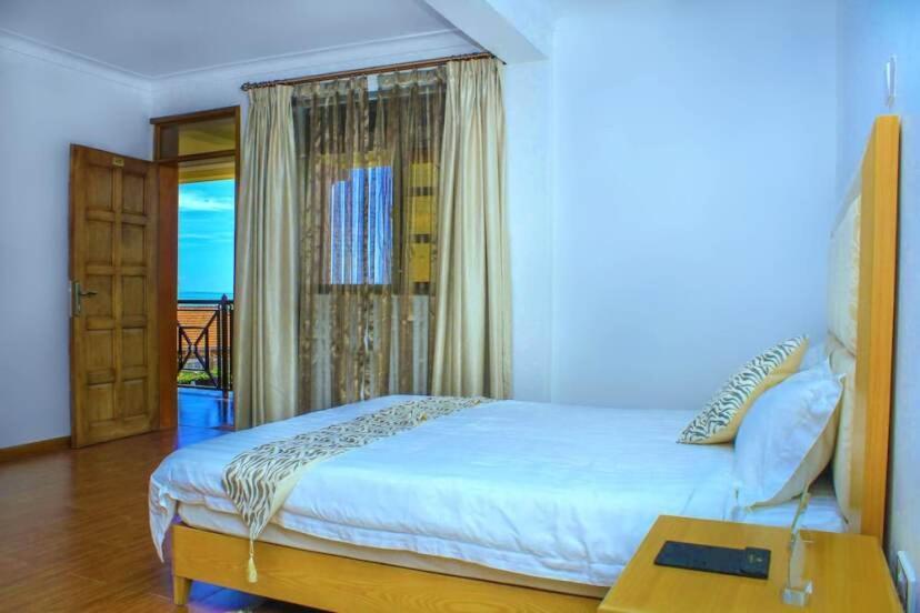 Rosemary Courts Bed And Breakfast Entebbe Luaran gambar