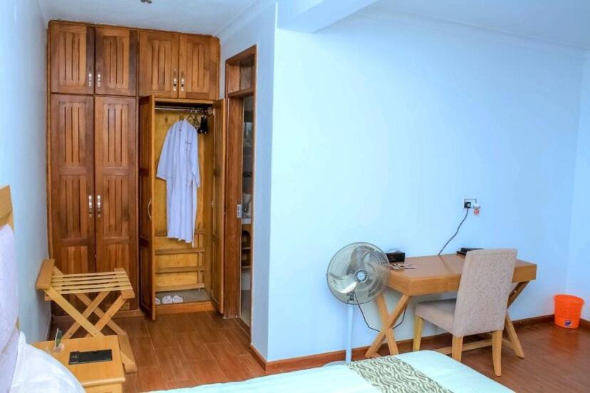 Rosemary Courts Bed And Breakfast Entebbe Luaran gambar
